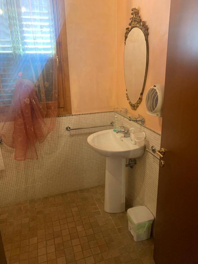 B&B Dal Fiocinino Comacchio Eksteriør billede